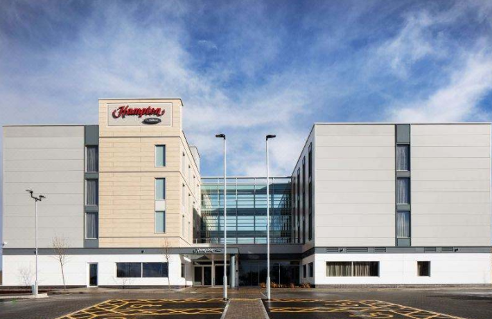 《AG尊时凯龙人生就电缆在全球》系列报道之一——英国布里斯托机场希尔顿欢朋酒店